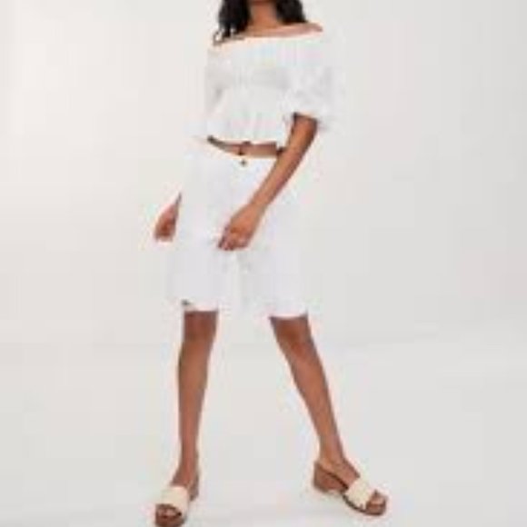 Zara Pants - Zara Cycling White Denim Shorts Normcore NEW with tags Size 2